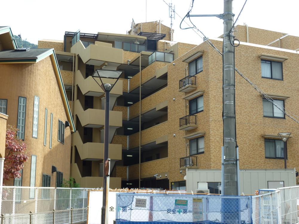 Local appearance photo