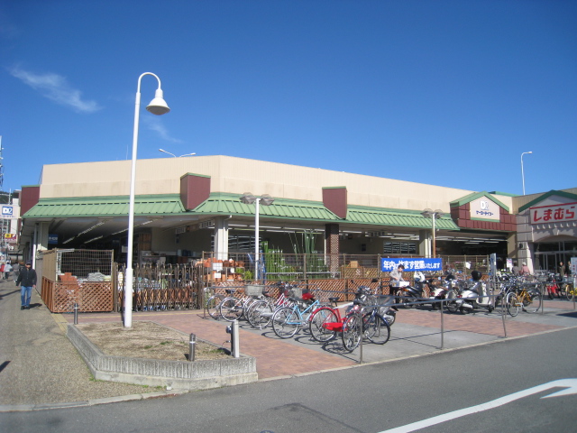 Home center. Keiyo Deitsu Yamashina store up (home improvement) 1649m