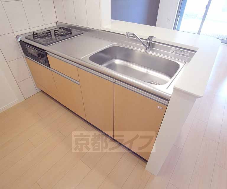 Kitchen. Two-burner stove with ・