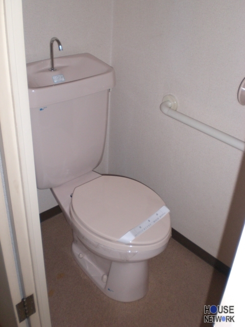 Toilet. Questions about property, Contact do not hesitate!