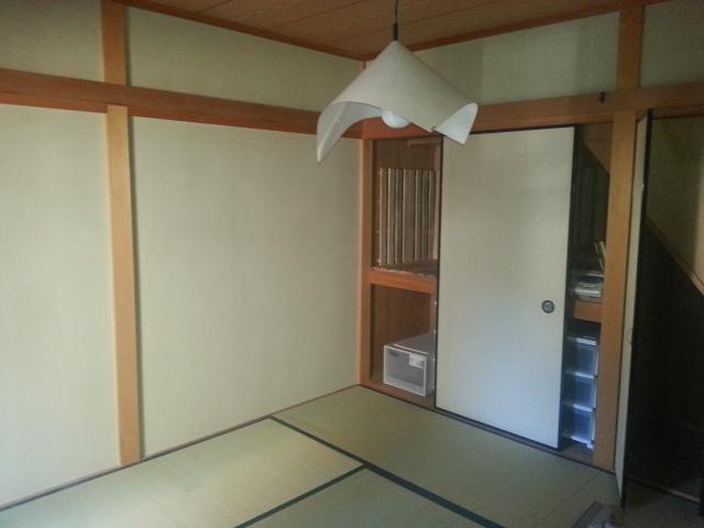 Non-living room. Japanese-style room is spacious 8 pledge! 