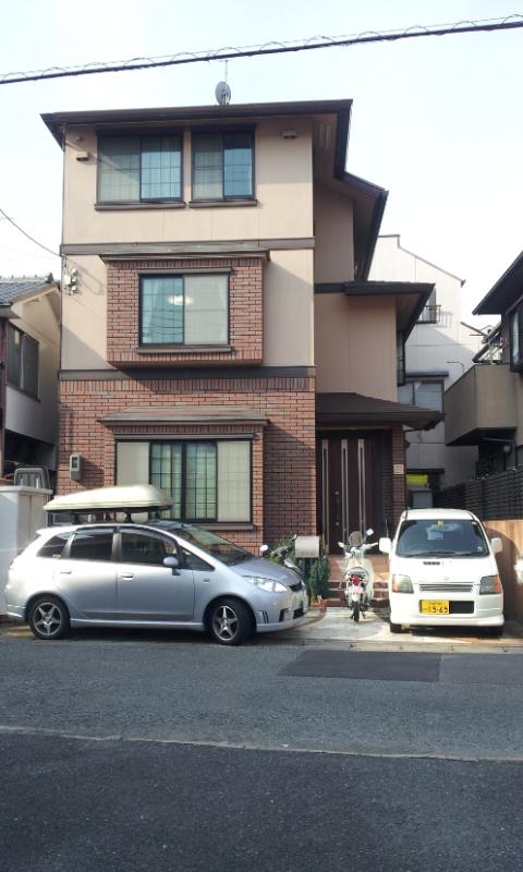 Local appearance photo. Also it will be stopped spacious two cars. Also it is easy and out of the car in the garage even before.