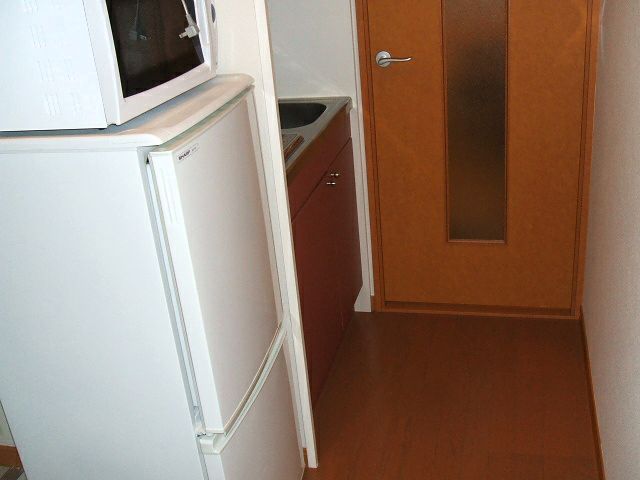 Kitchen. How is the refrigerator as seen from the front door ・ It is with microwave