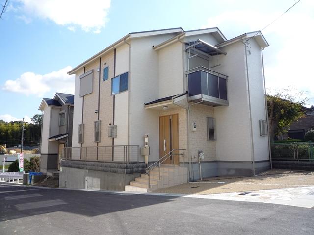 Same specifications photos (appearance). This new city model house guidance of only 11 House of all 11 compartments