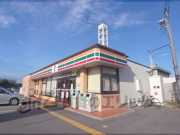 Convenience store. Seven-Eleven Muko Kamiueno store up (convenience store) 100m
