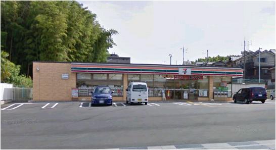 Convenience store. 722m to Seven-Eleven (convenience store)