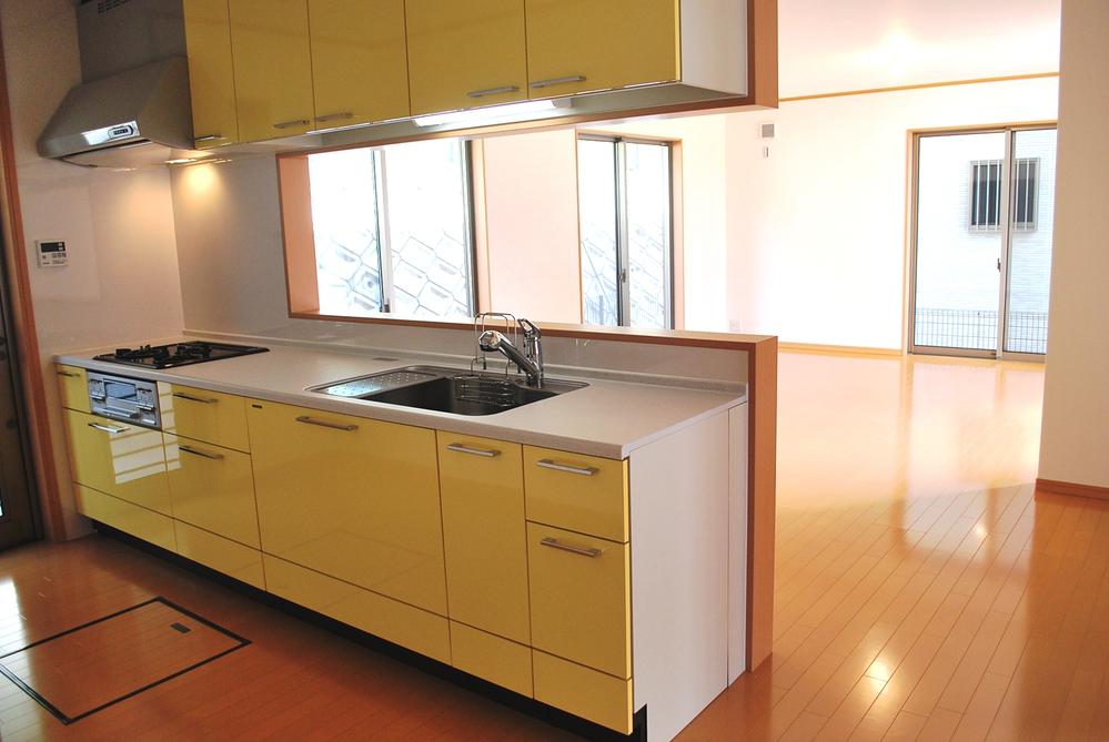 Kitchen. Same specifications photo (kitchen) System kitchen storage lot in popularity of face-to-face