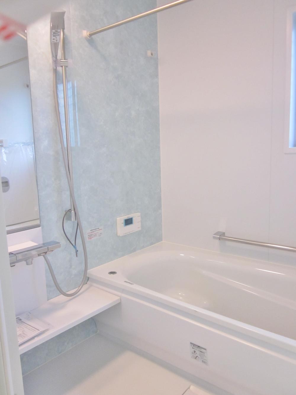 Same specifications photo (bathroom)