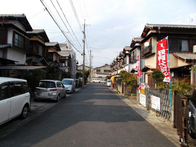 Local photos, including front road. Local (May 2013) Shooting