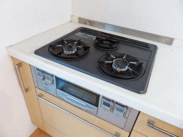 Other Equipment. Easy-to-use 3-neck gas stove type!