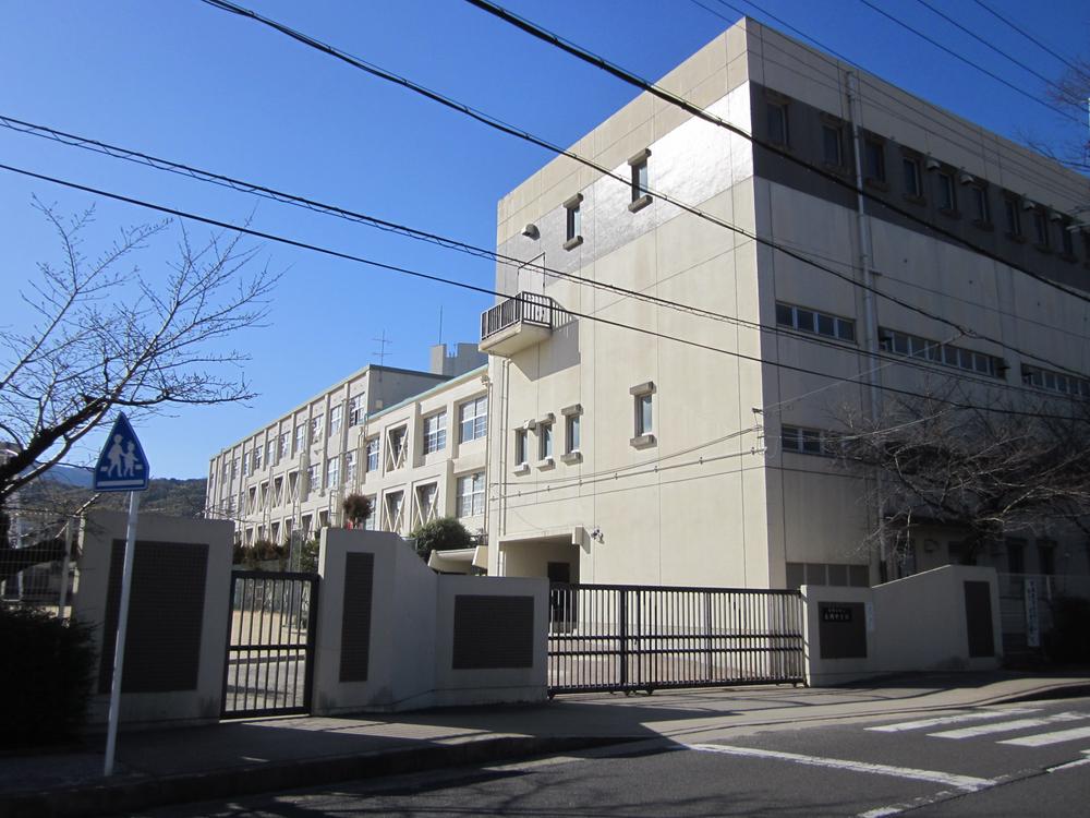 Junior high school. Nagaokakyo 1520m to stand Nagaoka Junior High School