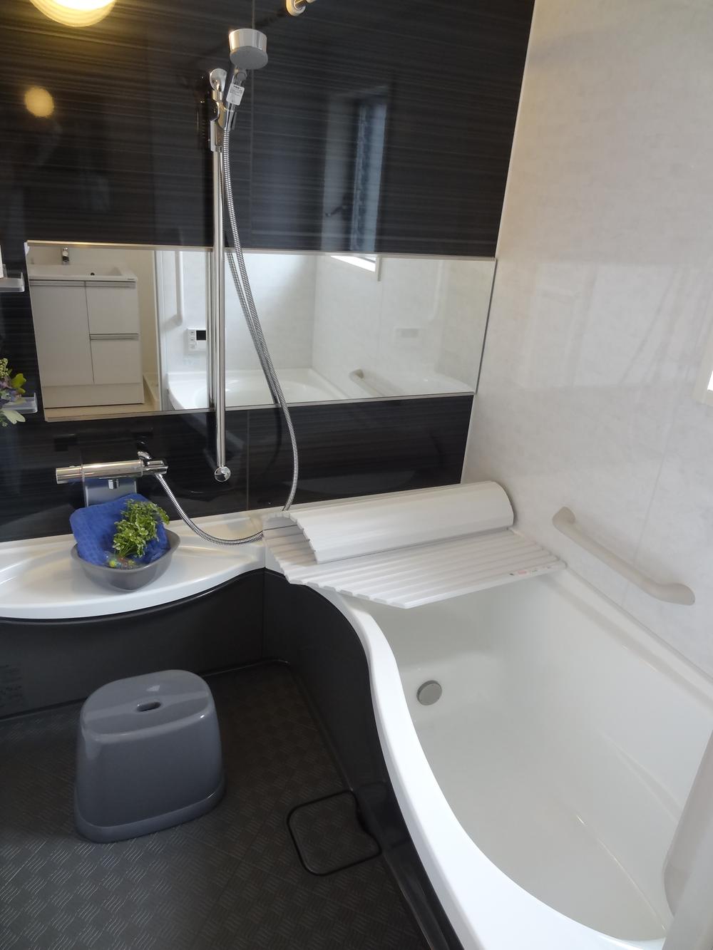 Bathroom. Indoor (10 May 2013) Shooting