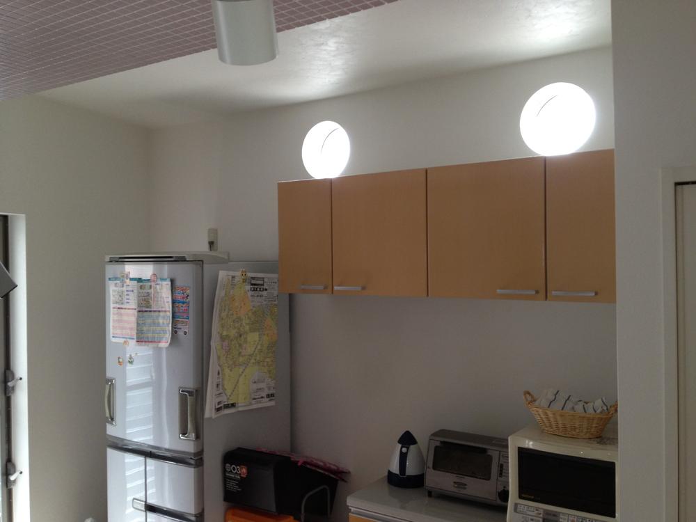 Kitchen. Kitchen hanging cupboard installation!