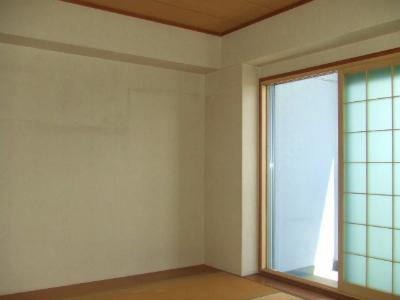 Non-living room. A duckboard Japanese-style room about 6 quires
