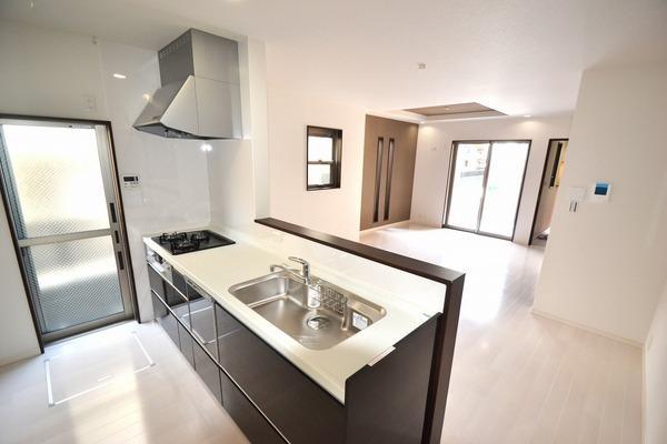 Same specifications photo (kitchen)