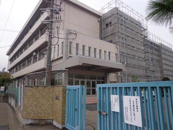 Junior high school. Up to about Nagaoka second junior high school 750m