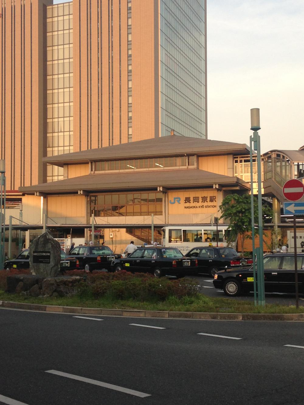 station. Very convenient to 650m commute to JR Nagaoka Station