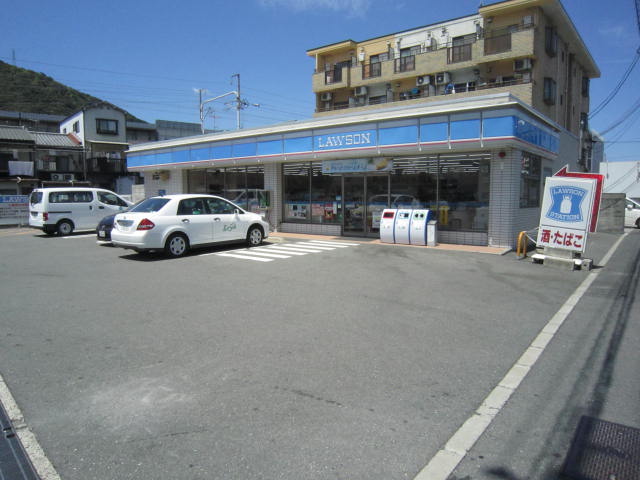 Convenience store. 416m until Lawson Oyamazaki Kagamida store (convenience store)