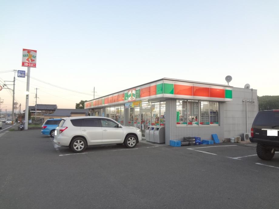 Convenience store. thanks 1410m to Seika Shimokoma shop