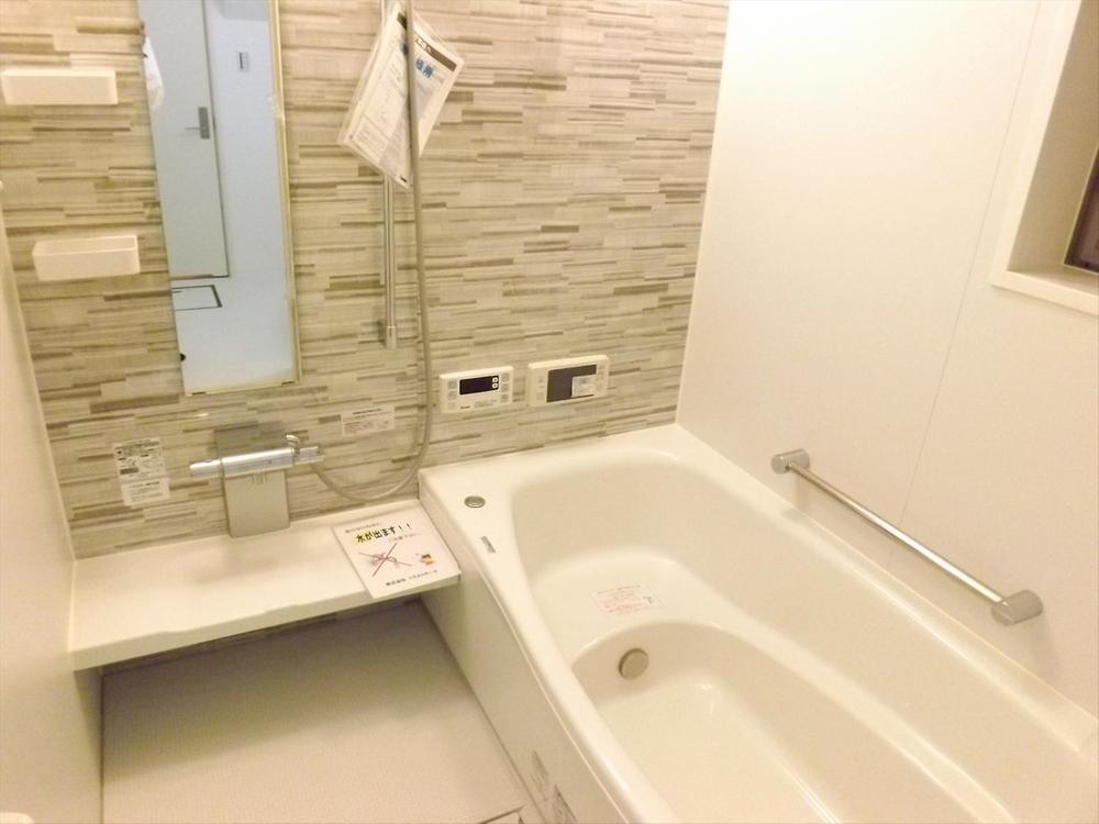 Same specifications photo (bathroom). The company example of construction (bathroom) Breadth 1 pyeong type of leisurely bath time!  Large tub! 