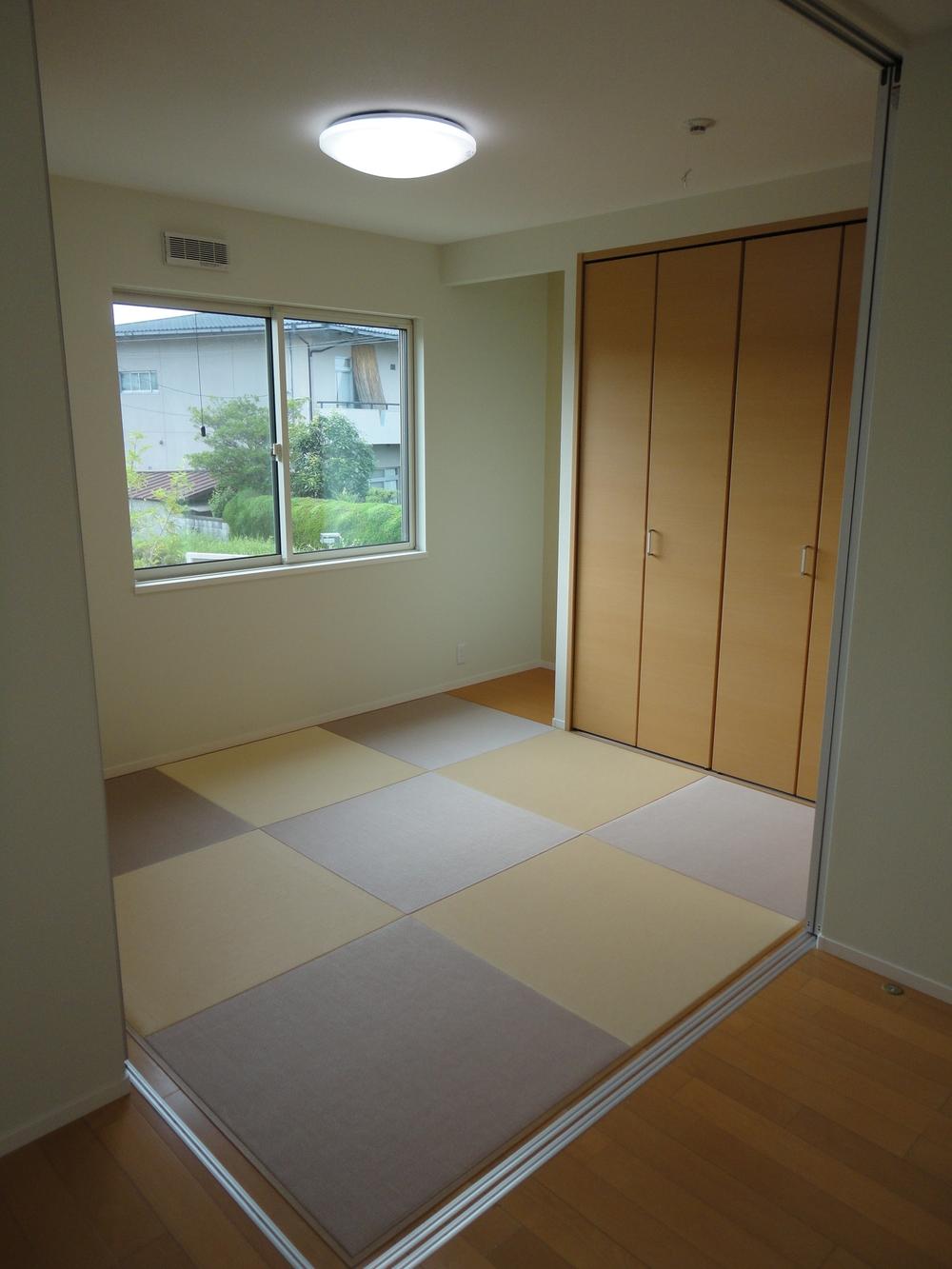 Balcony. Japanese-style room. Ryukyu tatami has issued an atmosphere