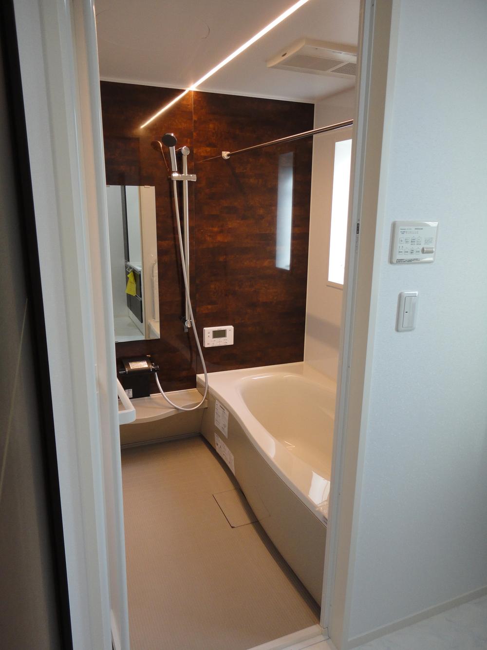 Bathroom. No. 13 land bathroom