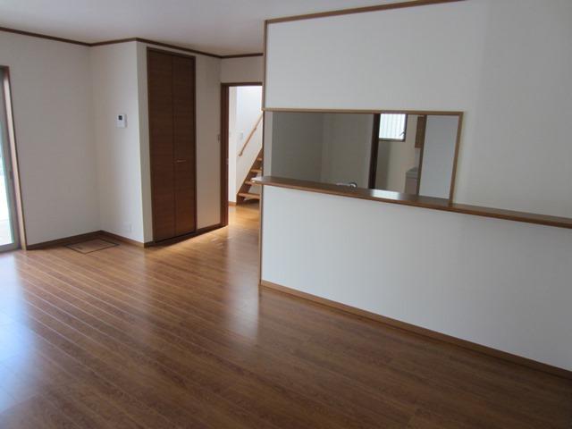 Same specifications photos (living). Of depth living room L ・ D ・ K proper use of very convenient! 