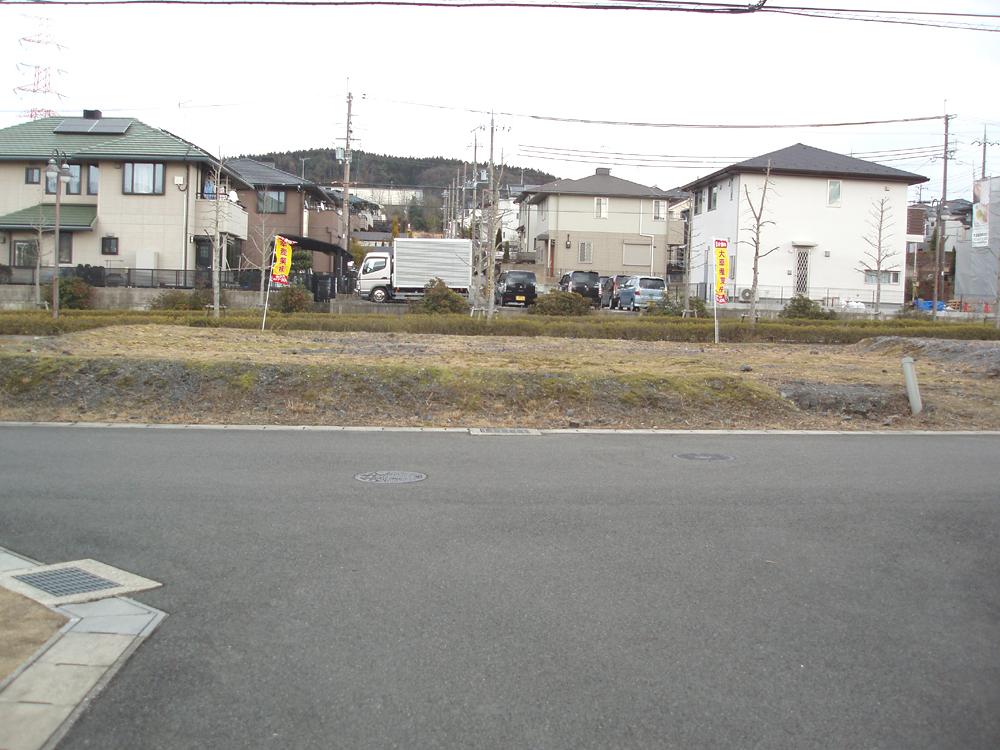 Local photos, including front road. 5-4 No. land Land area: 96.74 square meters Price: 14,510,000 yen Local (February 2013) Shooting