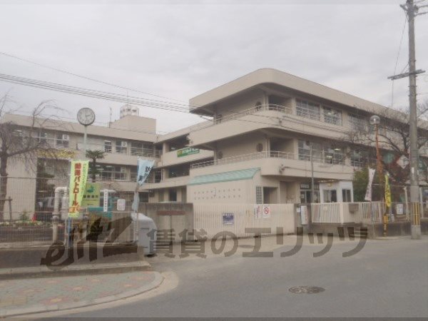 Primary school. Mikura Mountain 330m up to elementary school (elementary school)