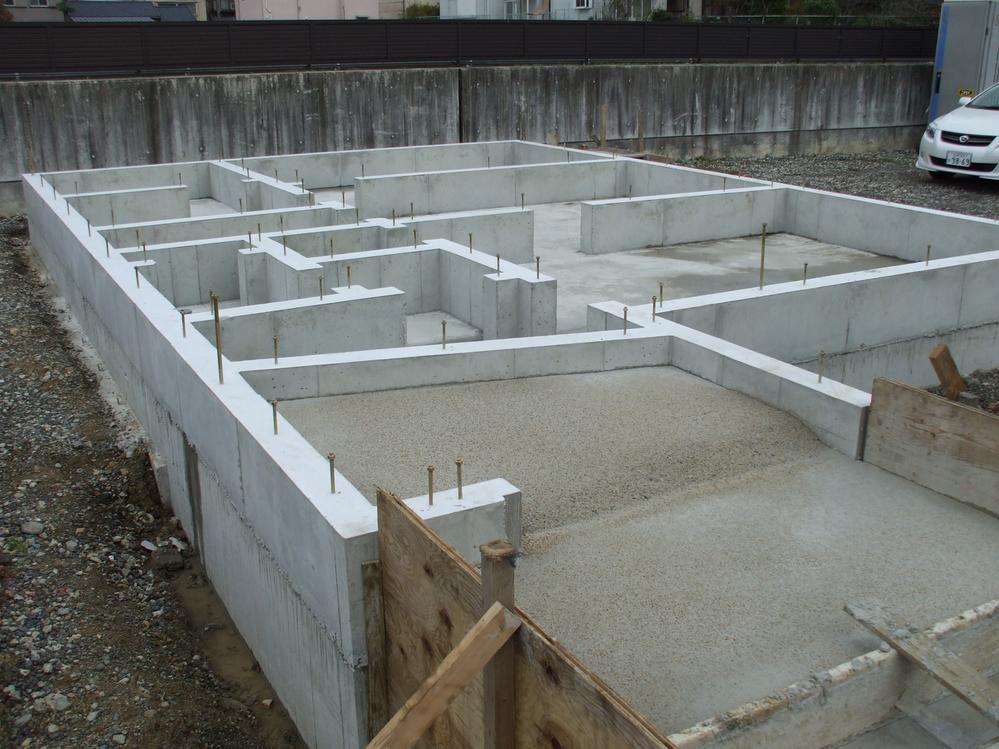 Construction ・ Construction method ・ specification. Solid foundation