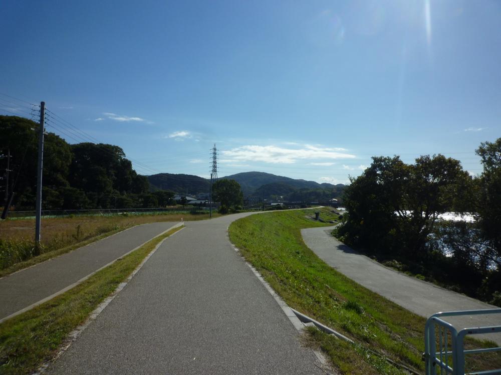 Other local. Nearby natural overflowing landscape