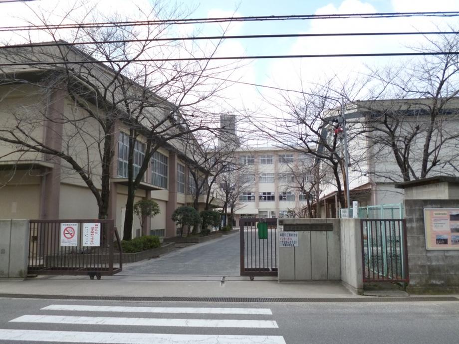 Junior high school. Uji Municipal Kobata until junior high school 3600m