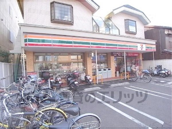 Convenience store. Seven-Eleven Uji Hirakimachi store up (convenience store) 200m
