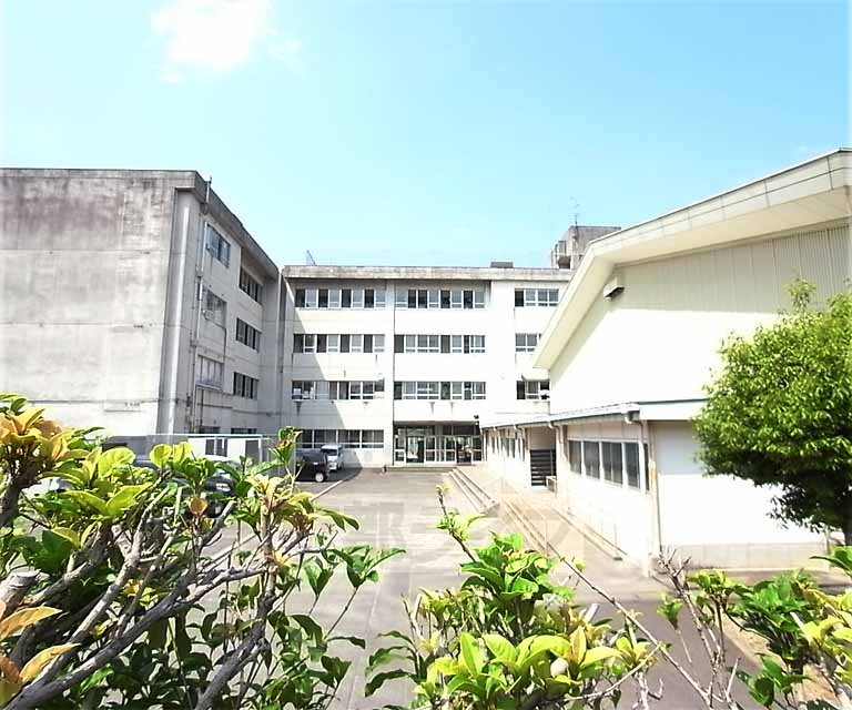 Junior high school. Hirono 441m until junior high school (junior high school)