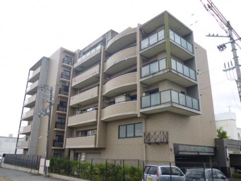 Local appearance photo. Local (12 May 2013) Shooting