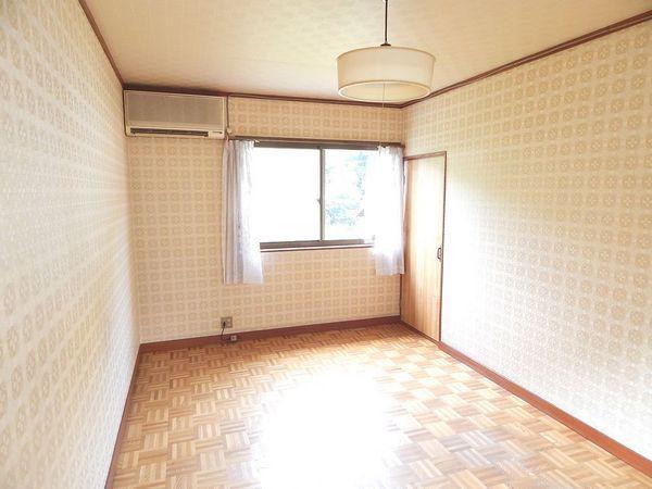 Non-living room. Uji ・ Fushimi-ku, ・ Joyo ・ Always we continue to investigate the trend of property of Kumiyamacho. A new property is available instantly and hit the market by the "Property Search System", which was introduced in 2012, It is now possible to make proposals to customers. 