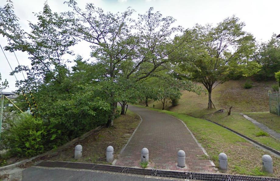 park. Until Higashiyamakoen 827m