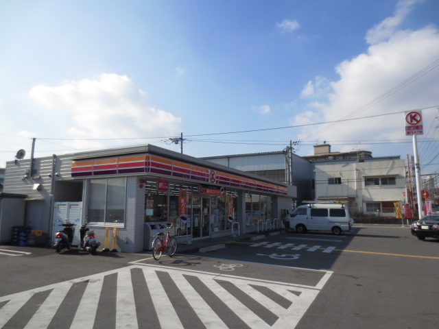 Convenience store. 498m to Circle K Yawatatsukiyoda store (convenience store)