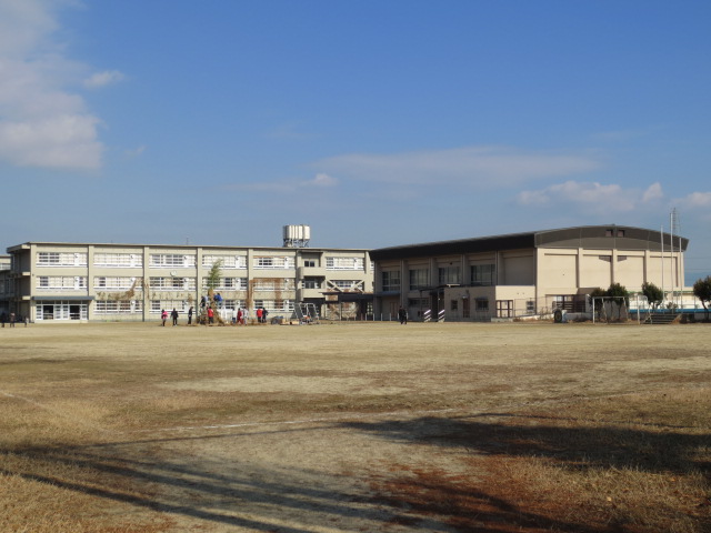 Primary school. 888m to Yawata Municipal Central Elementary School (elementary school)