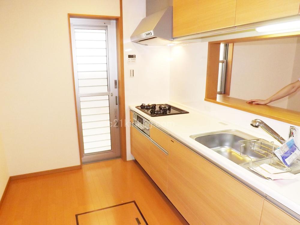 Kitchen. Same specifications photo (kitchen) Wife rejoice dream of counter kitchen!  Further all-electric IH cooking heater specifications! 