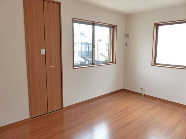 Other introspection. Same specifications photos (Western-style)