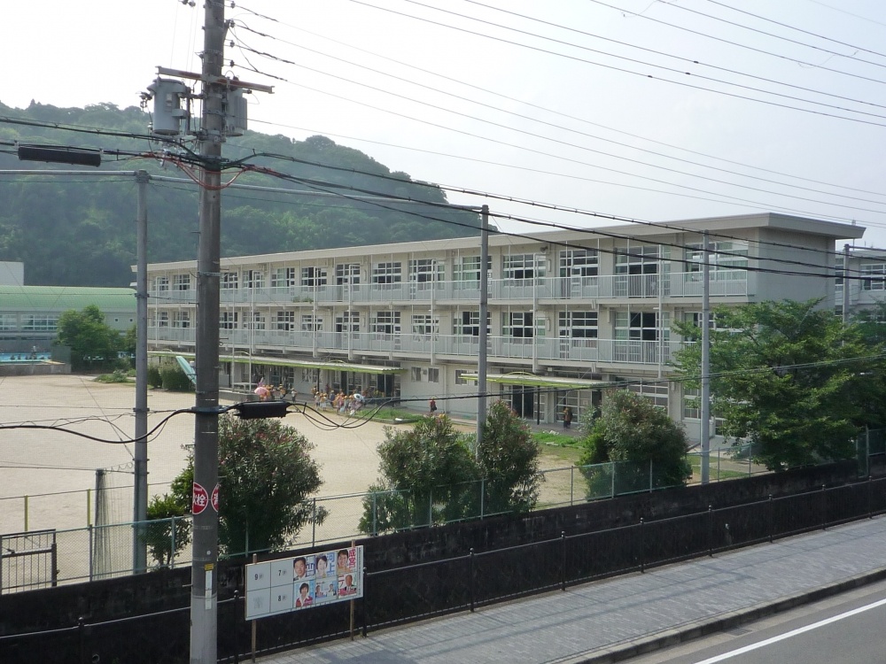 Primary school. 713m to Yawata Municipal Yawata elementary school (elementary school)