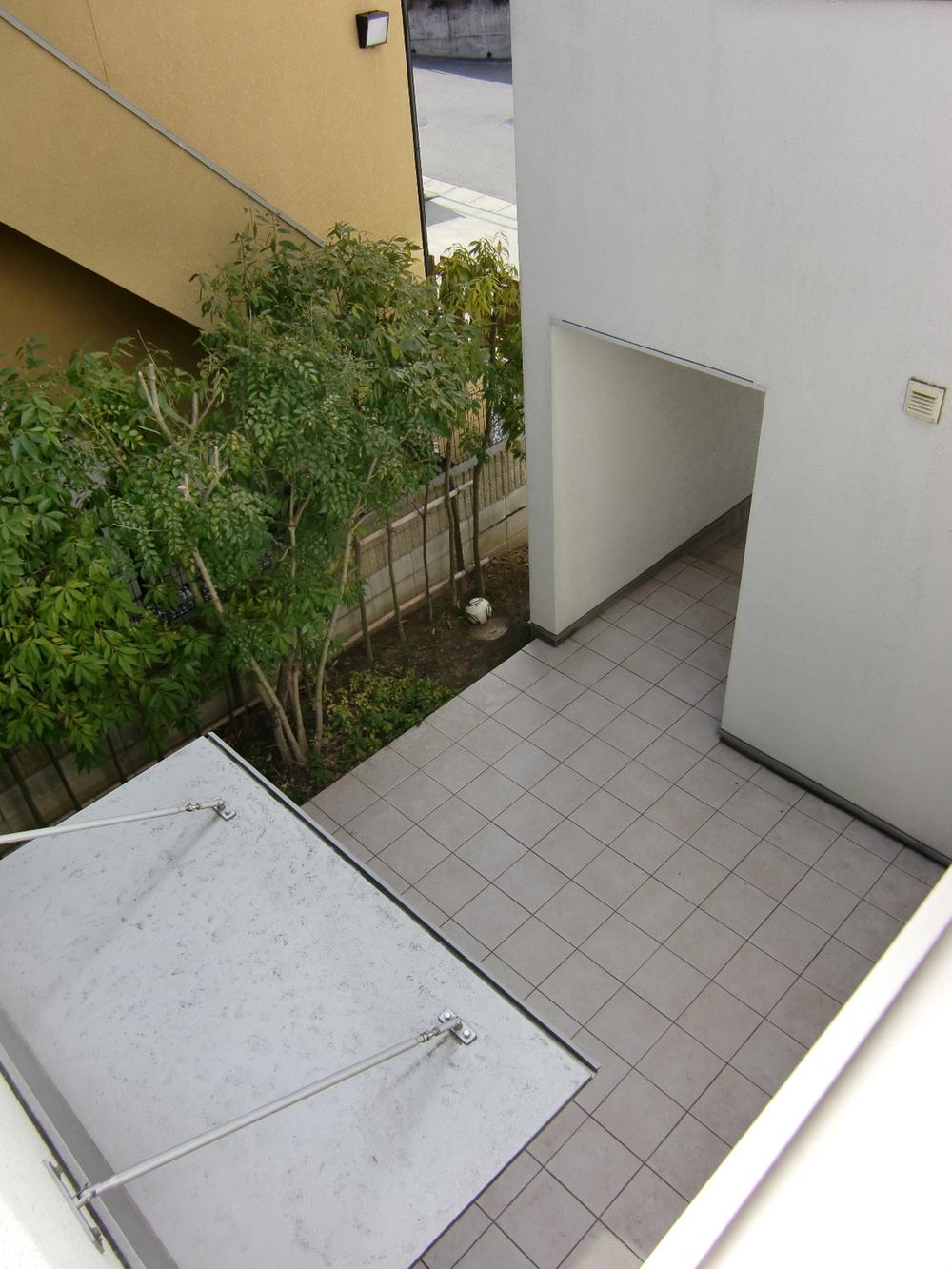 Other. Do not fun to think how to use, Is the atmosphere, such as the courtyard see also the Court Terrace Kyomachiya