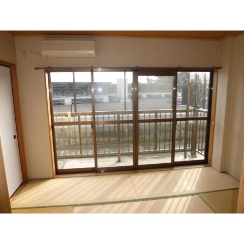 Living and room