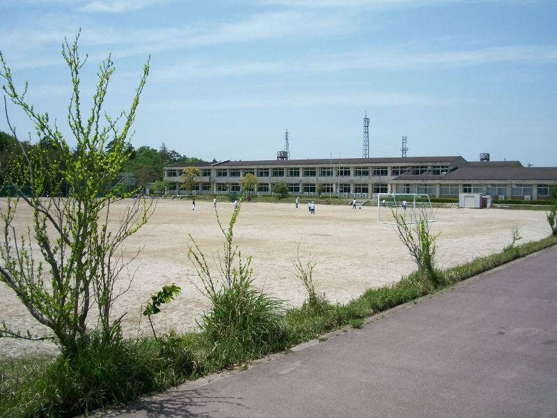Junior high school. Iga Municipal Aoyama junior high school (junior high school) to 1623m