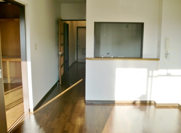 Living and room. LDK10 Pledge! Brokerage commissions zero yen!