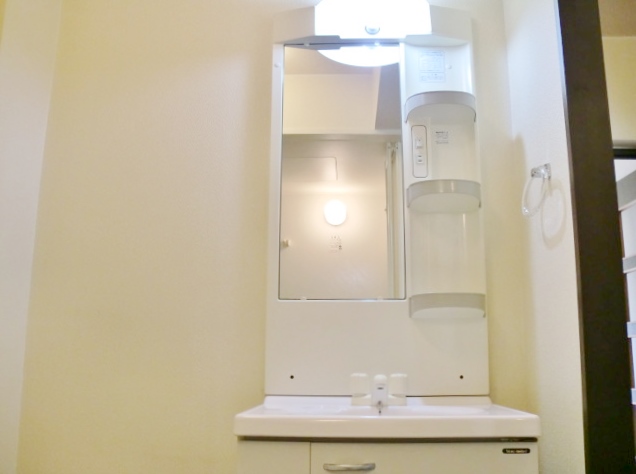 Washroom. Our shop brokerage zero!