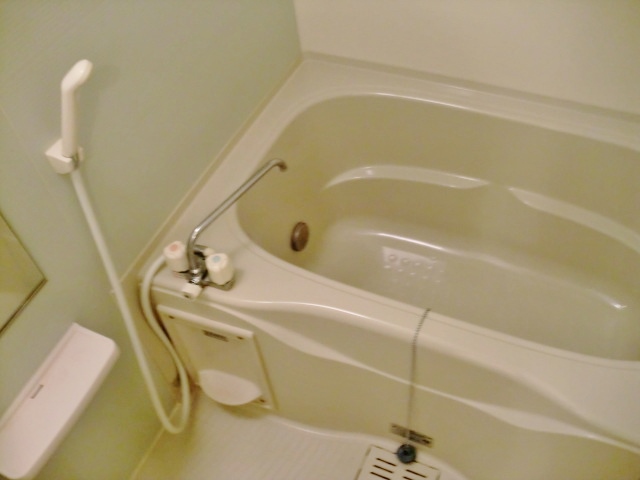 Bath. It is another bus toilet Company brokerage zero yen