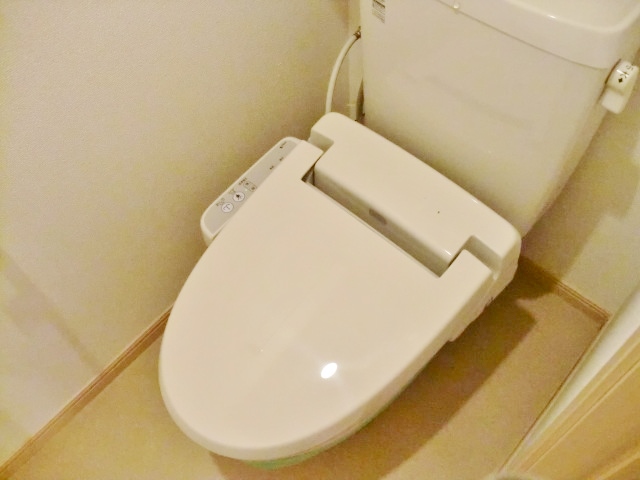 Toilet. It is washing heating toilet seat! Company brokerage zero yen