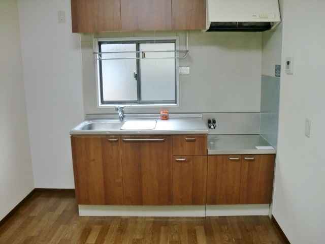 Kitchen. City gas corresponding kitchen! Brokerage commissions zero!